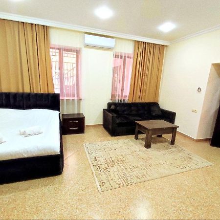 Aygestan Apartments Ереван Екстериор снимка